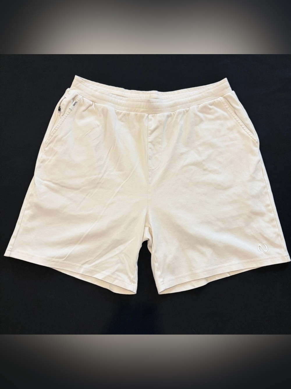 Nero Athletic Shorts Mens XL White Lined Drawstring Zip Pockets Merino 7"